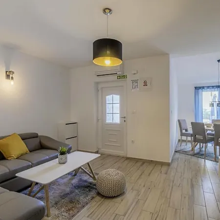 Vila Casa Maja *